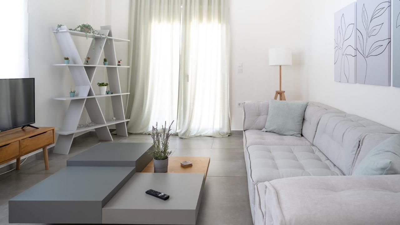 A Brand New, Beautifully Decorated Maisonette. Chalkida Bagian luar foto