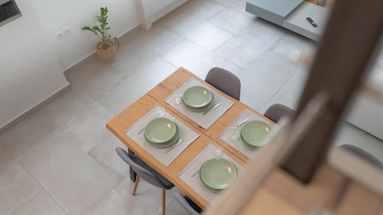 A Brand New, Beautifully Decorated Maisonette. Chalkida Bagian luar foto