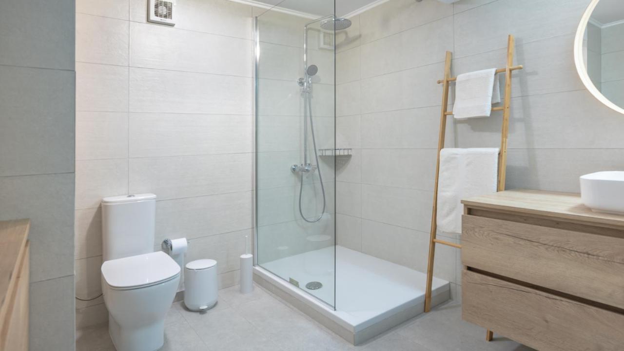 A Brand New, Beautifully Decorated Maisonette. Chalkida Bagian luar foto