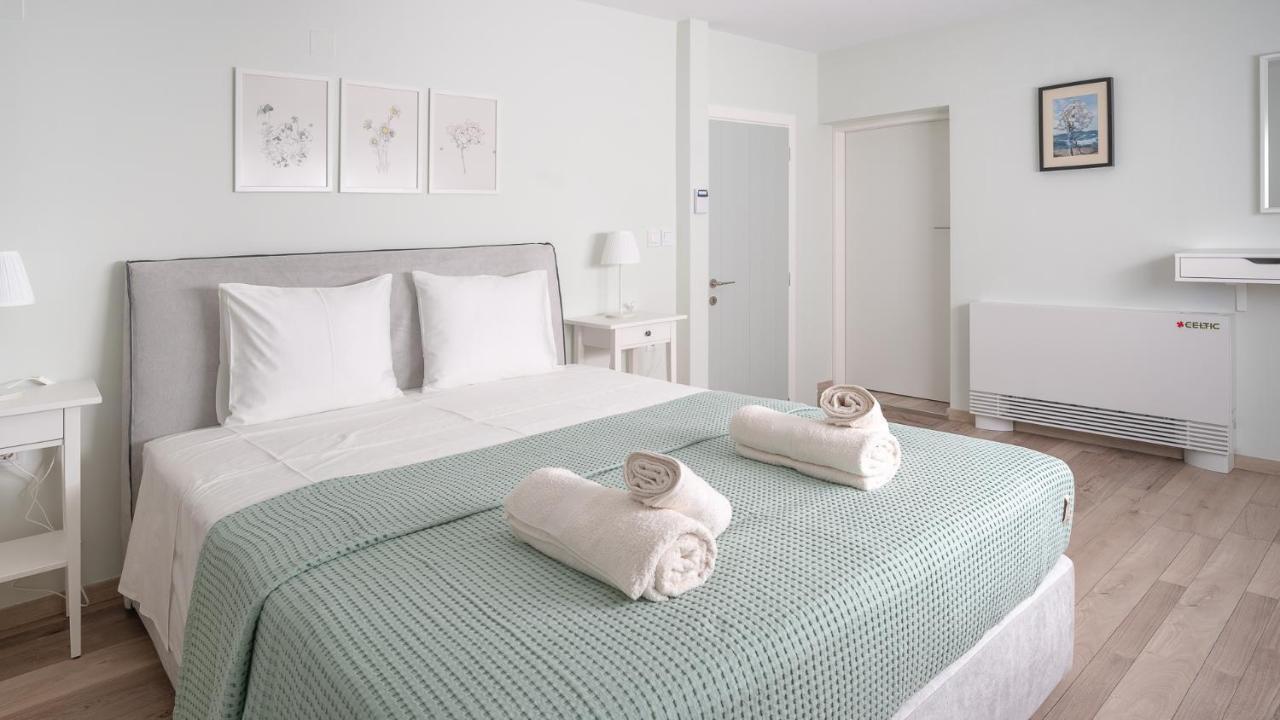 A Brand New, Beautifully Decorated Maisonette. Chalkida Bagian luar foto